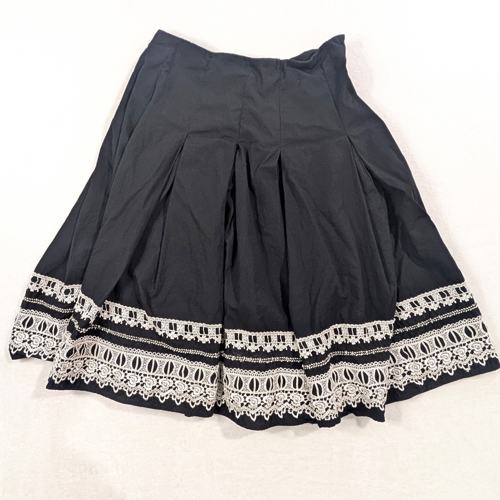 NY&C Black Pleated Midi Skirt with White Floral Embroidery  Size 6 - 100% Cotton